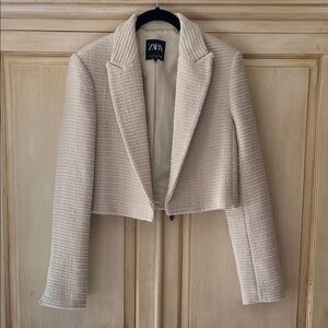 Zara Women's cropped Cream Textured Blazer